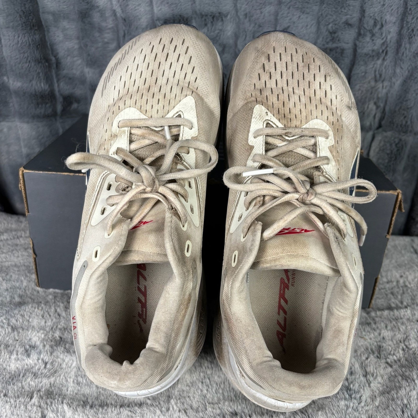Altra VIA Olympus Womens Running Shoes Size 9.5 White Red ALOA82CR140