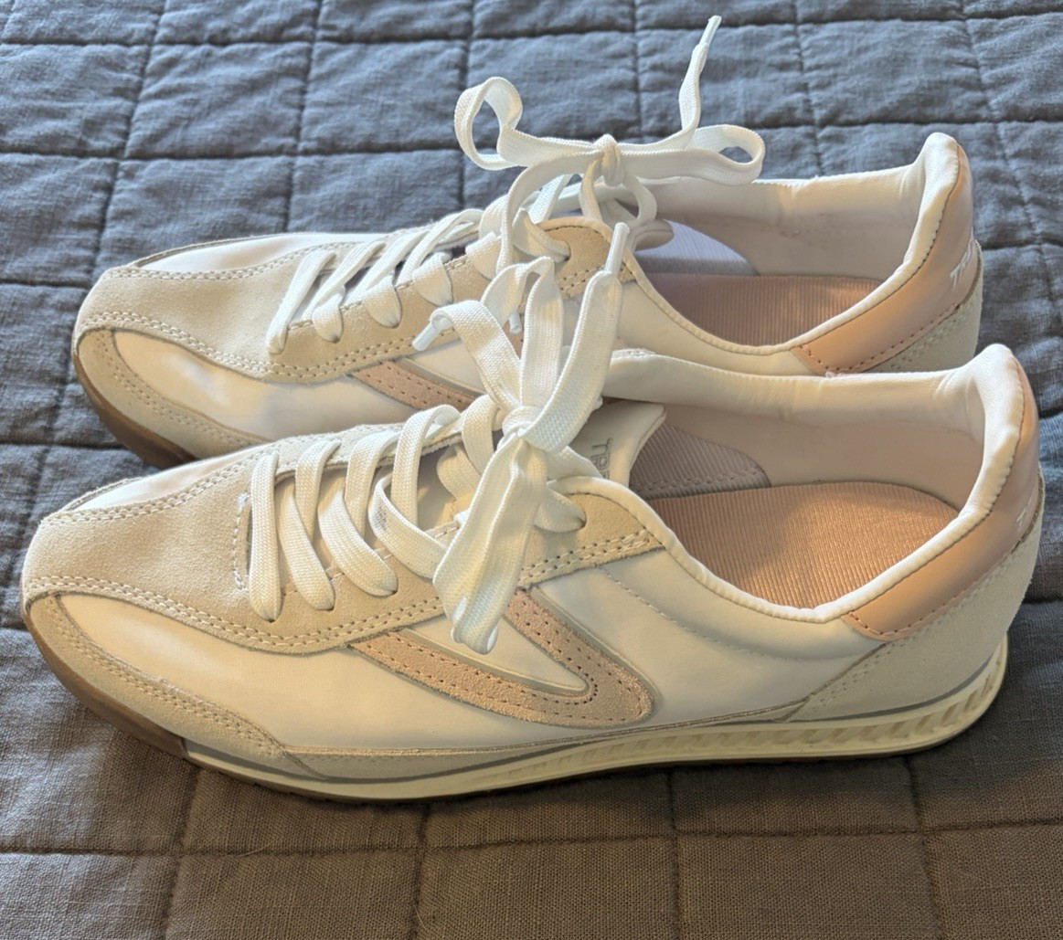Tretorn Women’s White/Beige Leather Solid Low Top Lace Up Athletic Sneakers 9