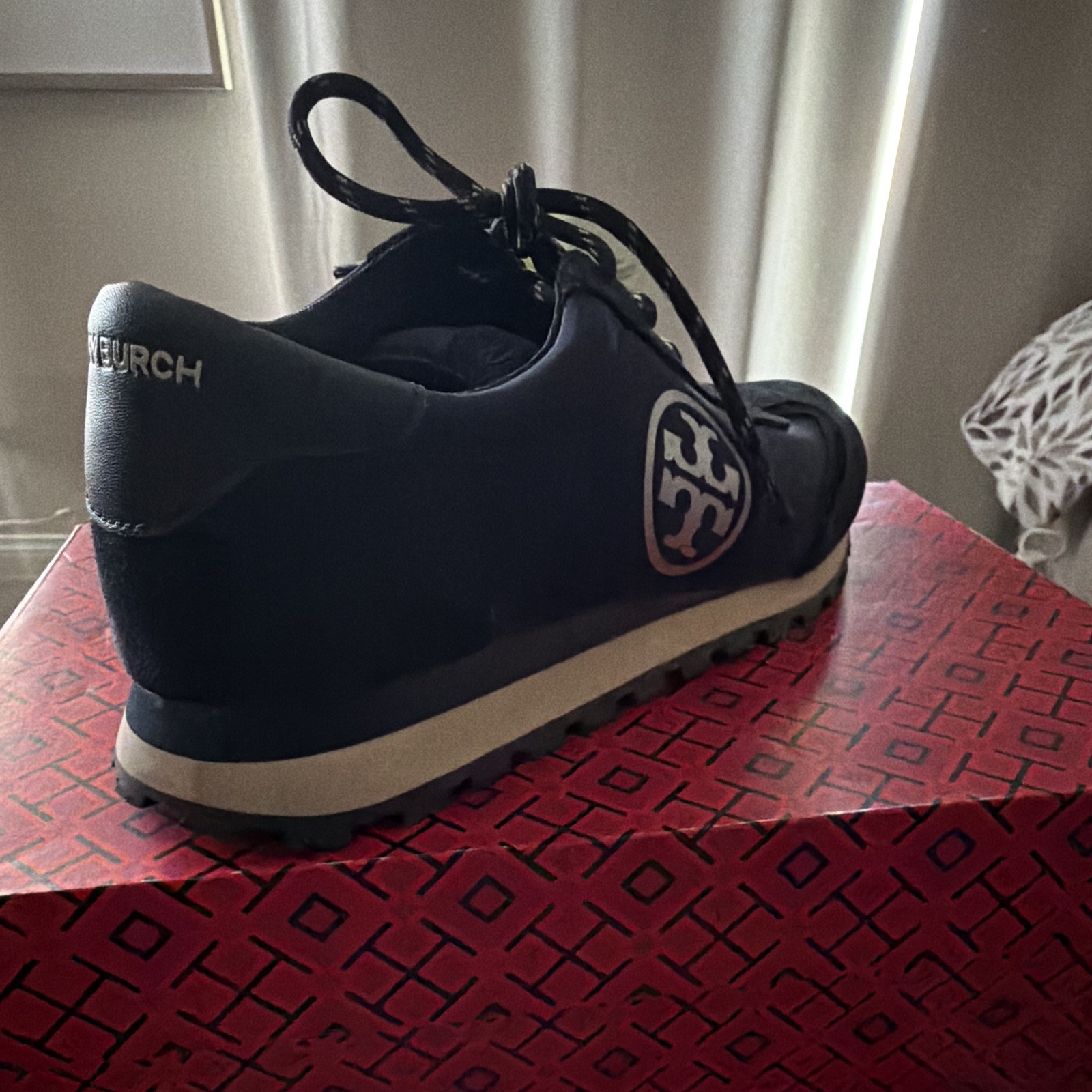 Tory Burch Vintage Nylon Runner Women’s Navy Low Top Sneakers Style 86887