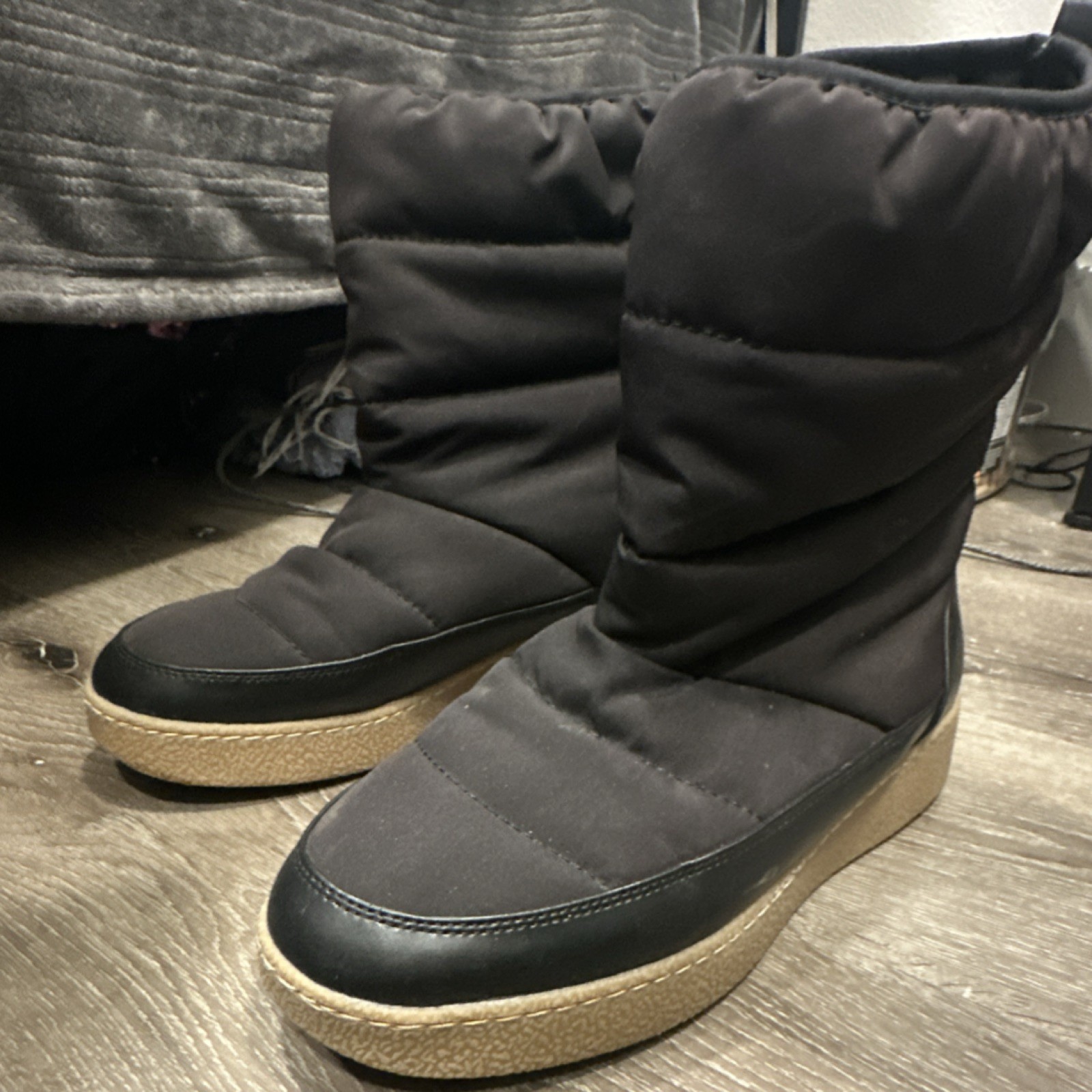Target Black Quilted Mid-Calf Snow Boots Round Toe Textile Upper Size 9 Women