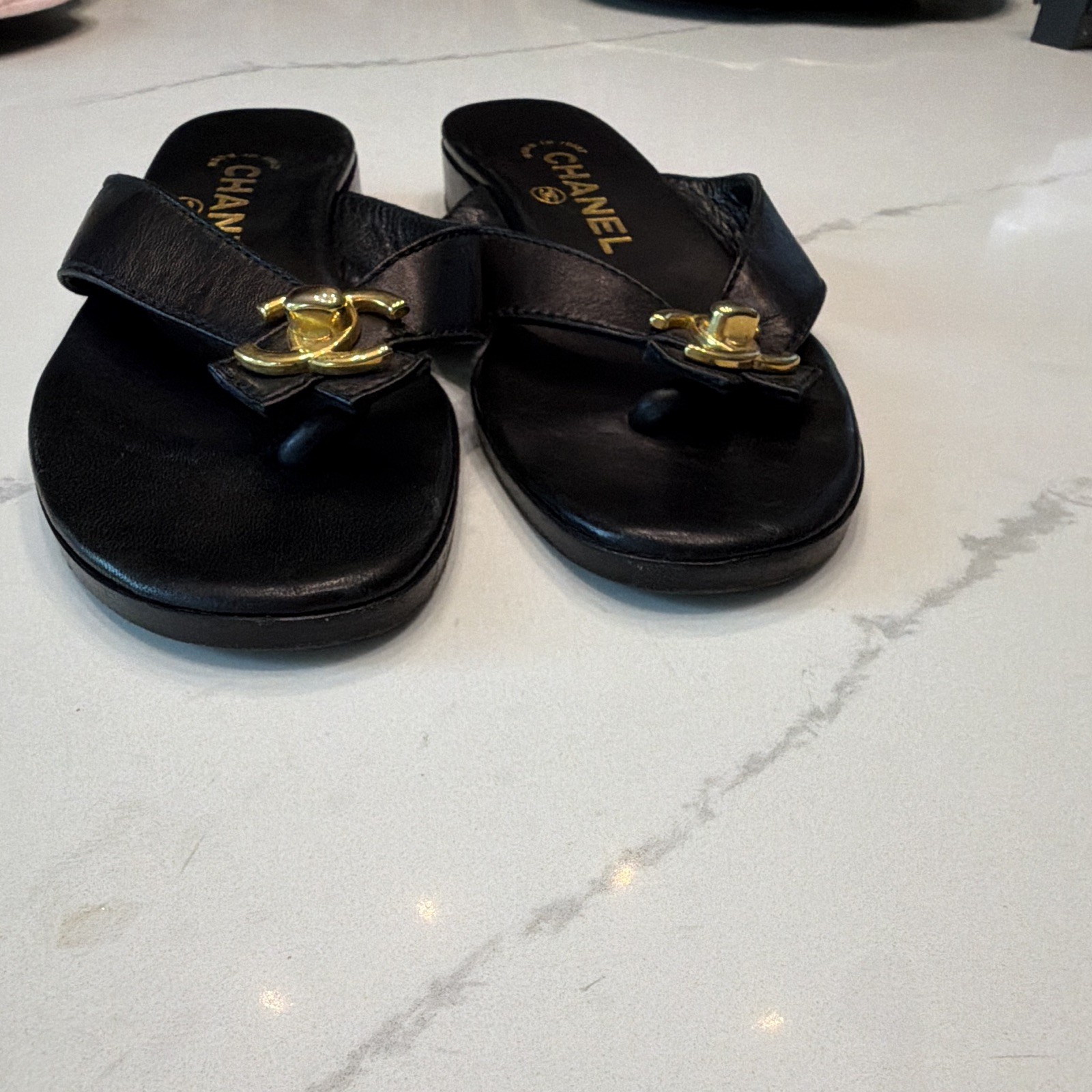 CHANEL Black Leather CC Logo Slide Sandals Women’s Slip-On EU 37 US 7
