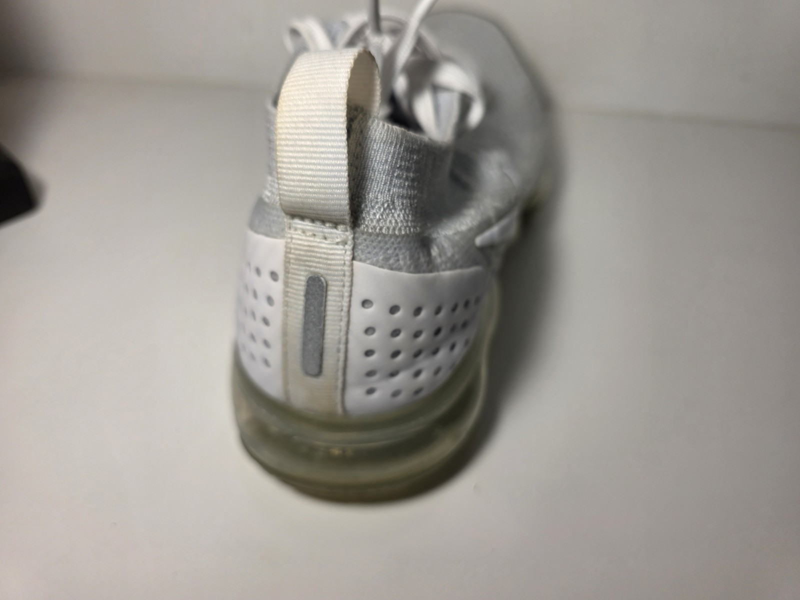 Nike Air VaporMax Flyknit 2 Womens Size 7.5 Silver Athletic Running Sneakers