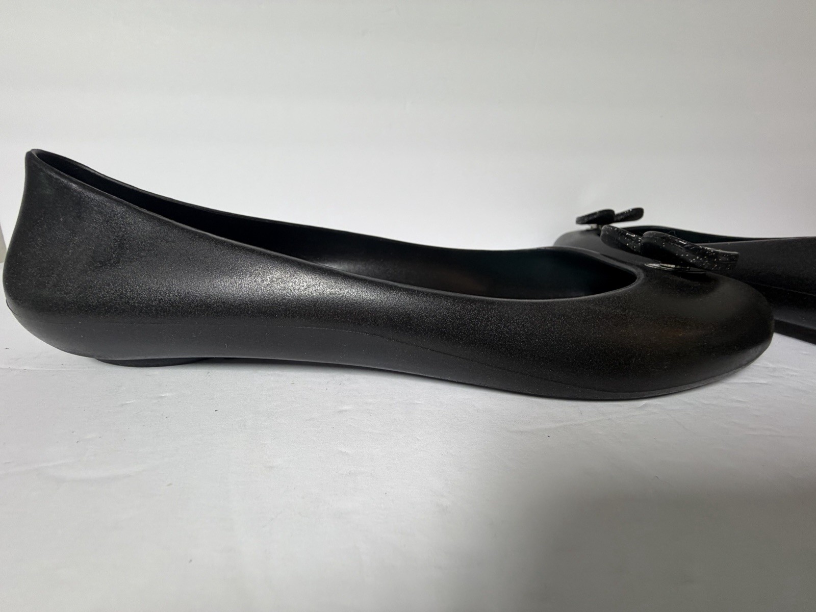 Oka-B Women’s Black Rubber Slip-On Flats Glitter Accent Round Toe US 10/40