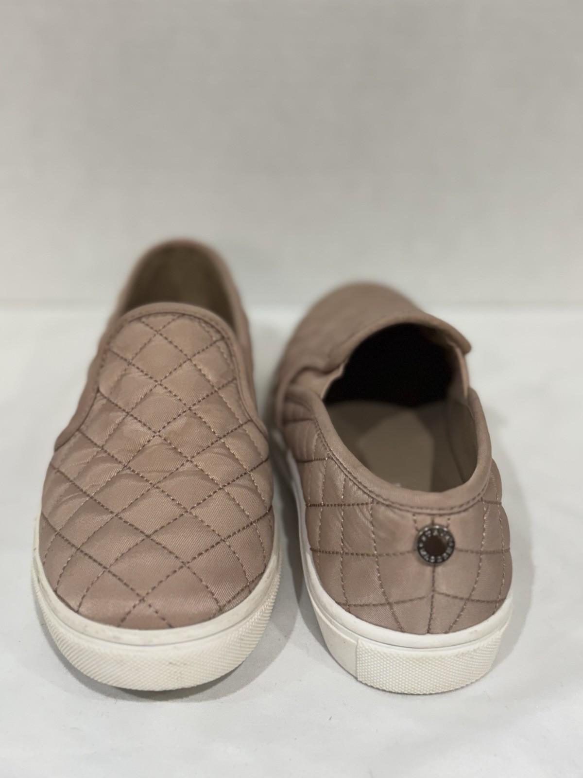 Steve Madden Quilt Fabric Blush Pink Slip On Shoes Loafer Women’s 6.5 Atheleisur