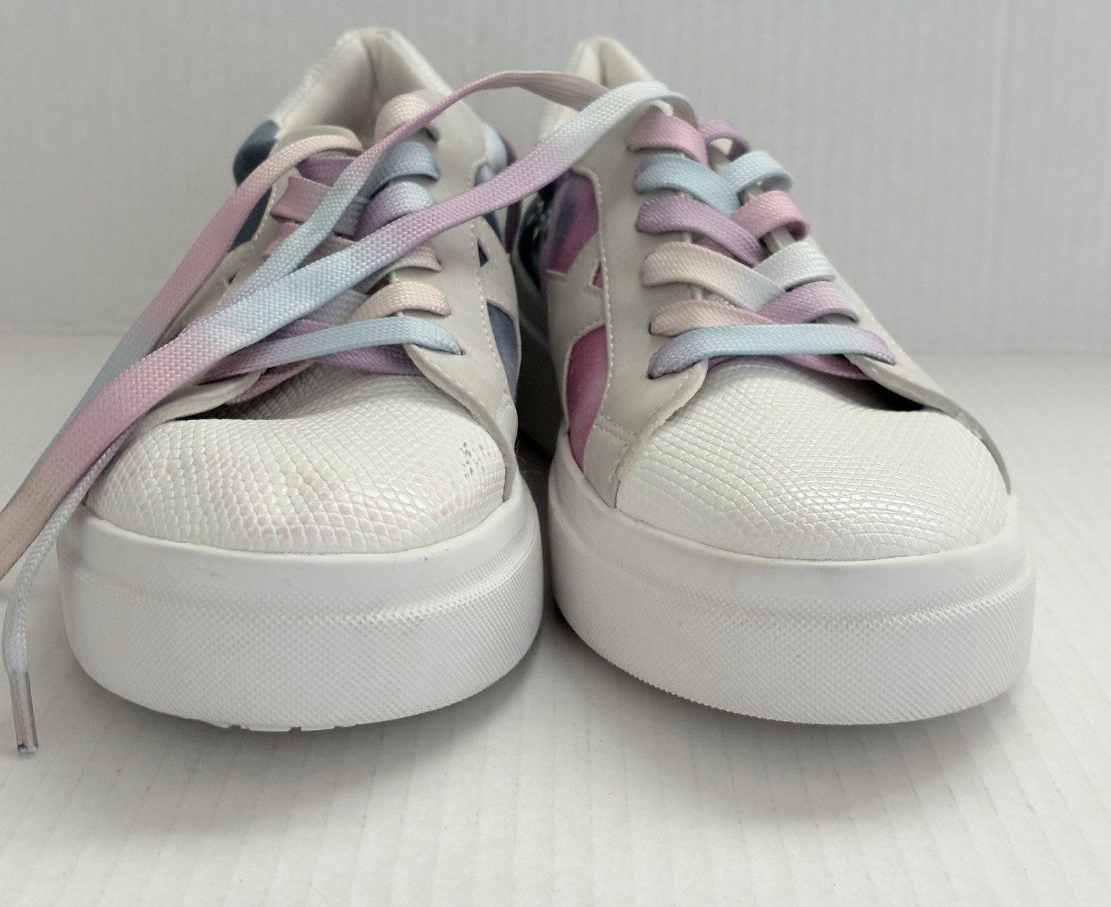 Yellowbox Tie-Dye Star Lace-Up Comfort Sneakers Women’s US 8.5 White/Blue/Pink
