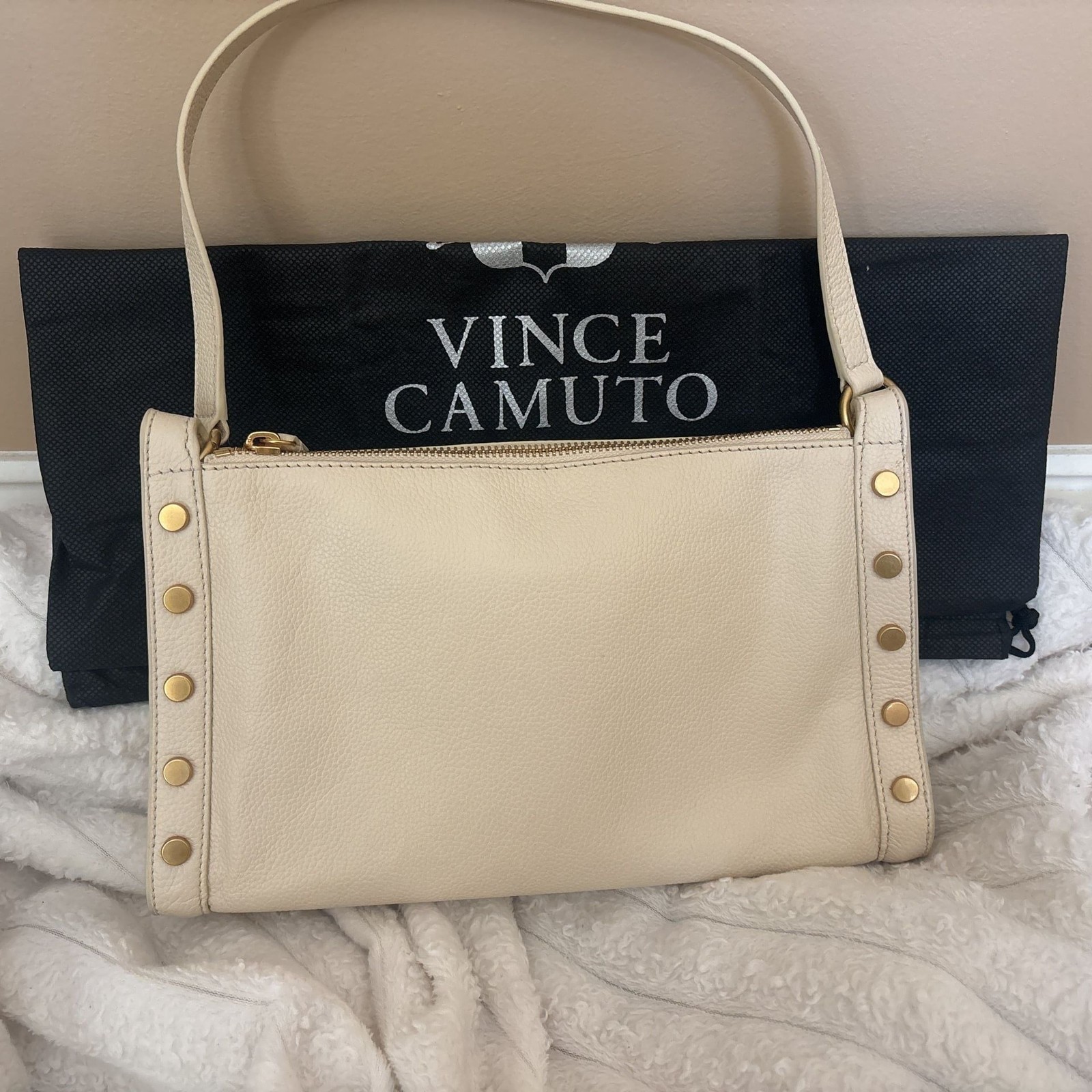 Vince Camuto