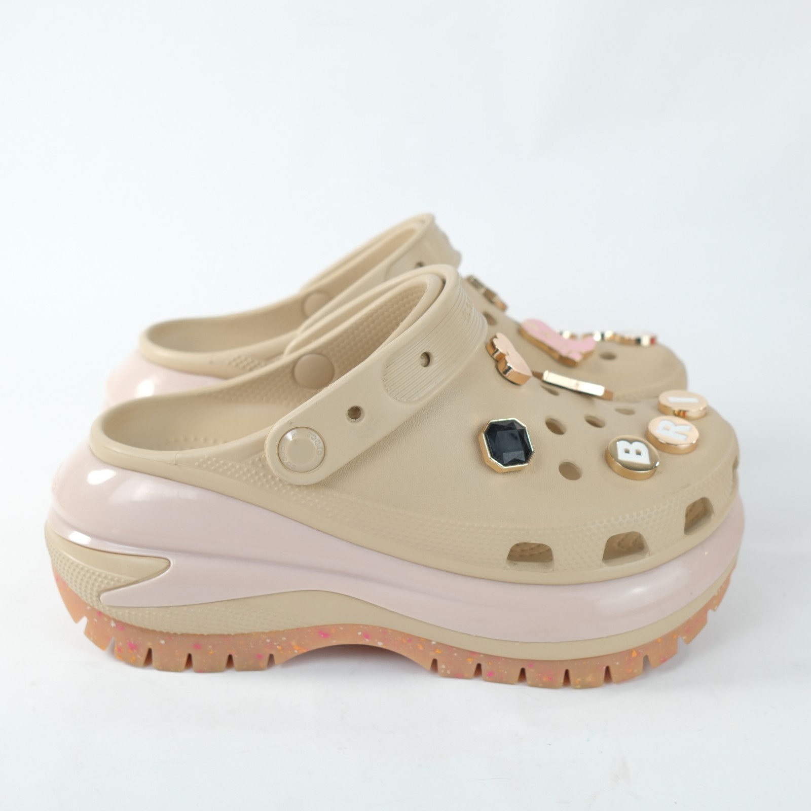 Crocs(WMNS) Crocs Classic Mega Crush Clog ‘Chai Multi’ with Jibbitz Size 7