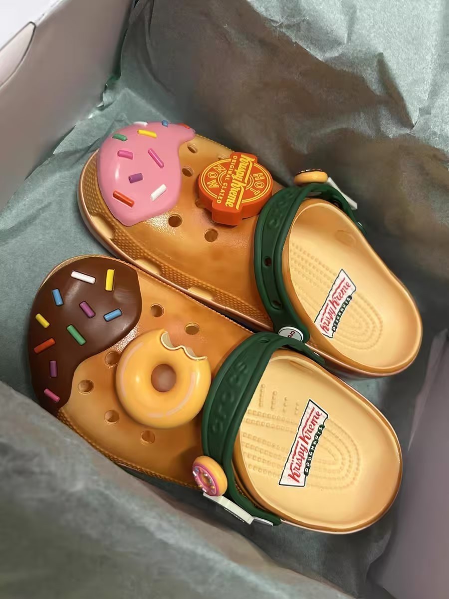 Krispy Kreme x Crocs Classic Clog Golden Hour Doughnut Clogs Unisex Size Shoes