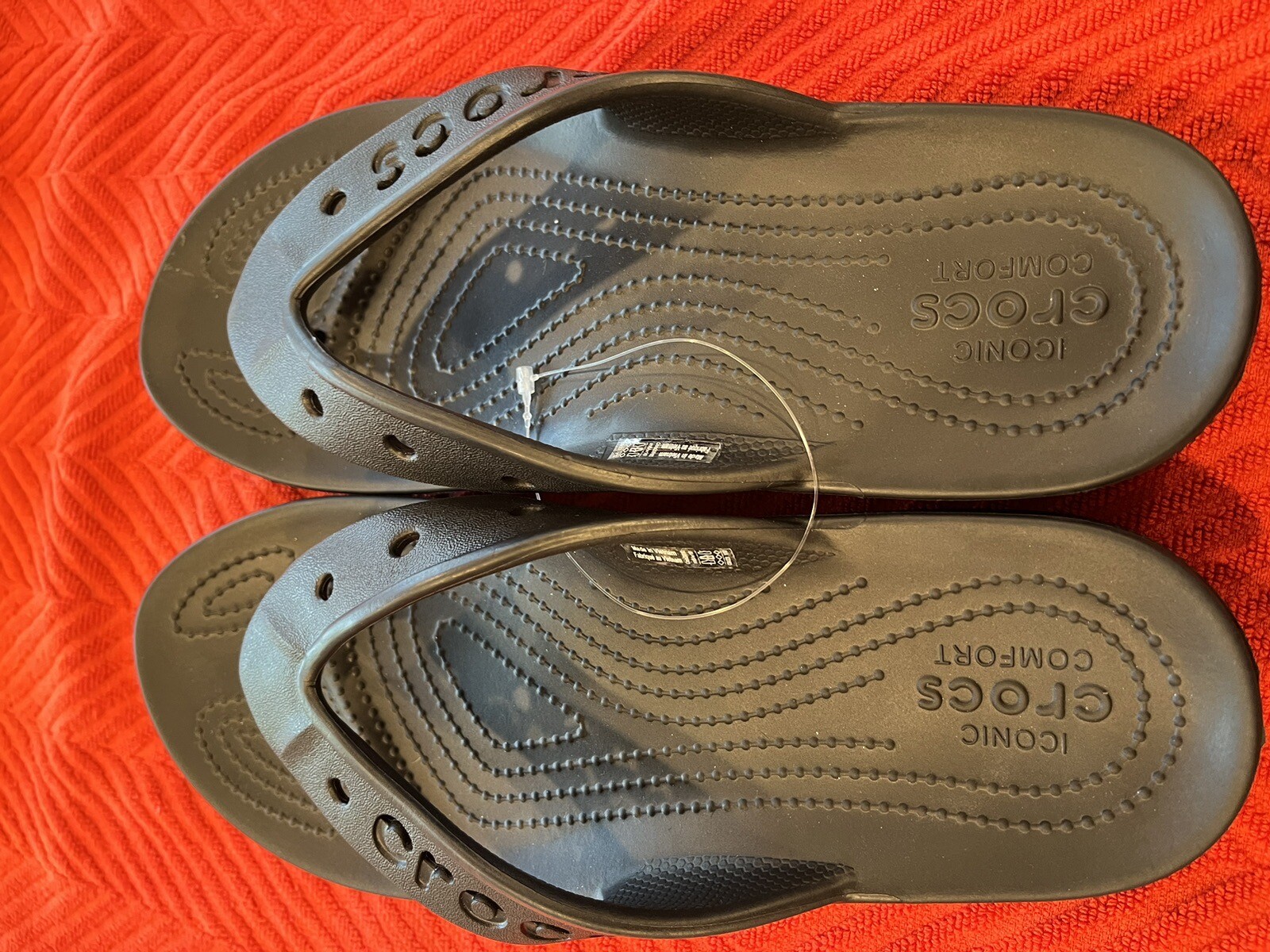 CROCS Black LOGO Women Size 10 Men Size 8 Thong UNISEX Sandals All Terrain