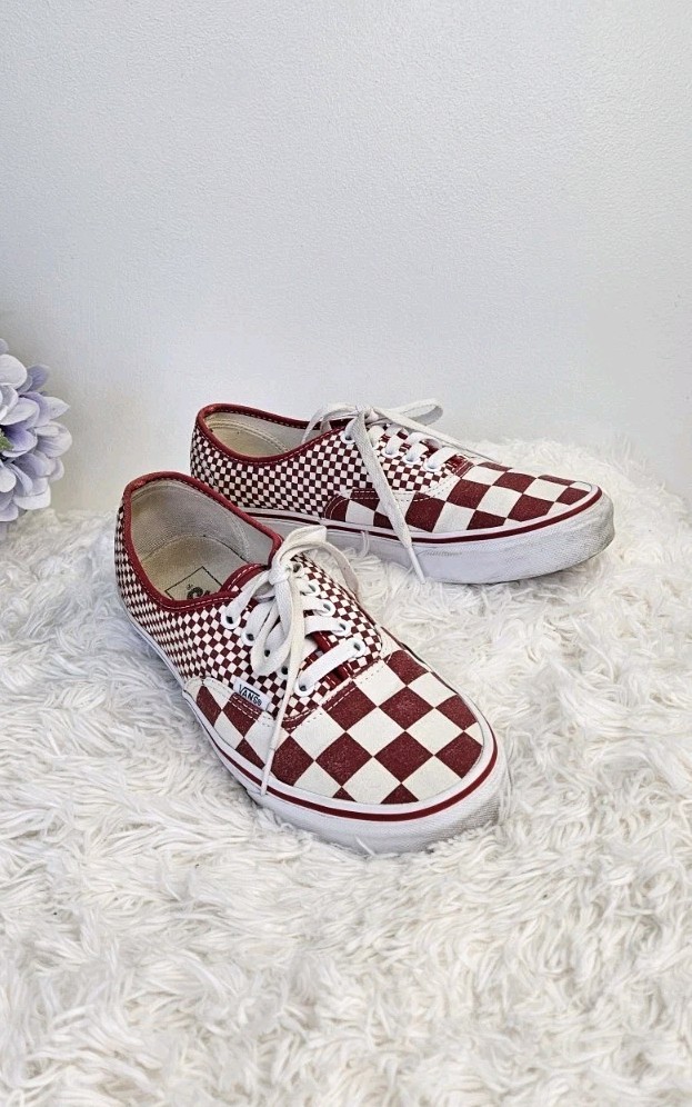 Vans Athletic Sneaker Shoes Womens 8.5 Womens Red White Checkered Upper Low Top