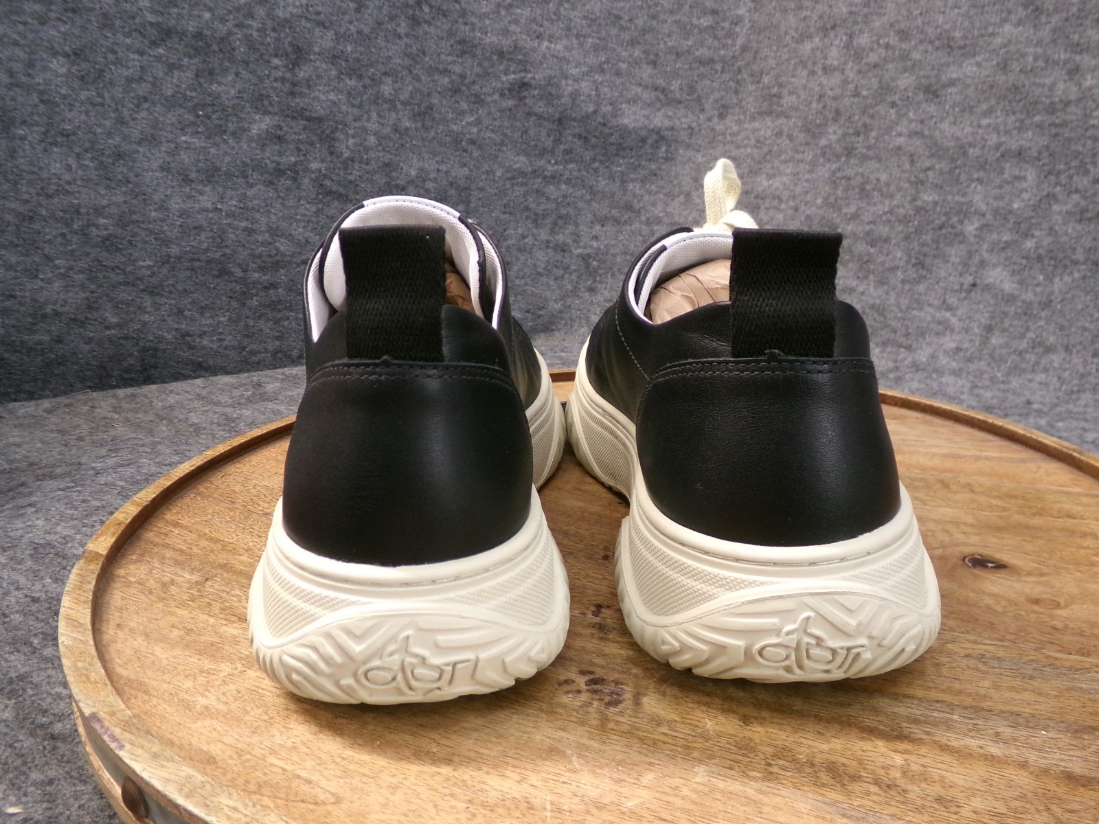 OTBT Pangea Women Size 9.5 M Platform Sneakers Black Leather Athleisure Chunky