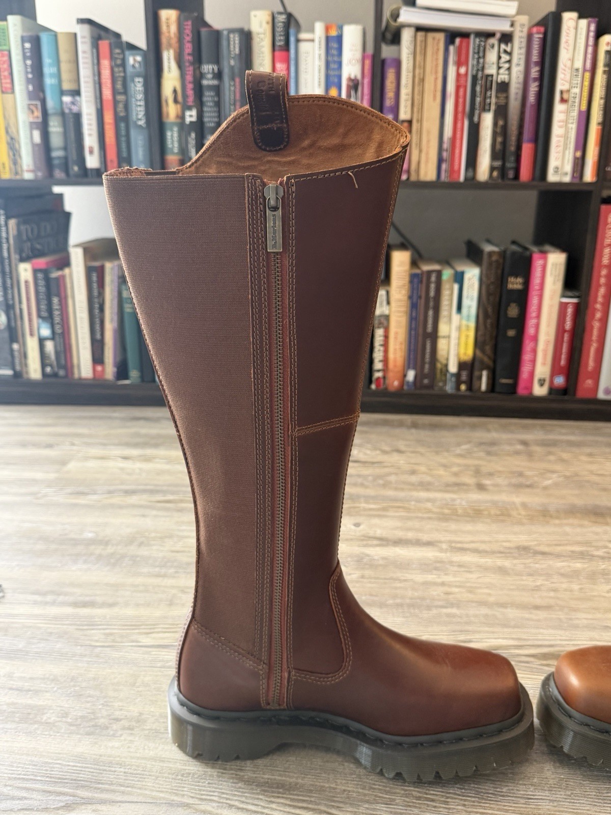 Doc Martens Brand New Women’s 7 Boot Brown AMAAYAH KNEE HIGH LEATHER BOOTS Slim