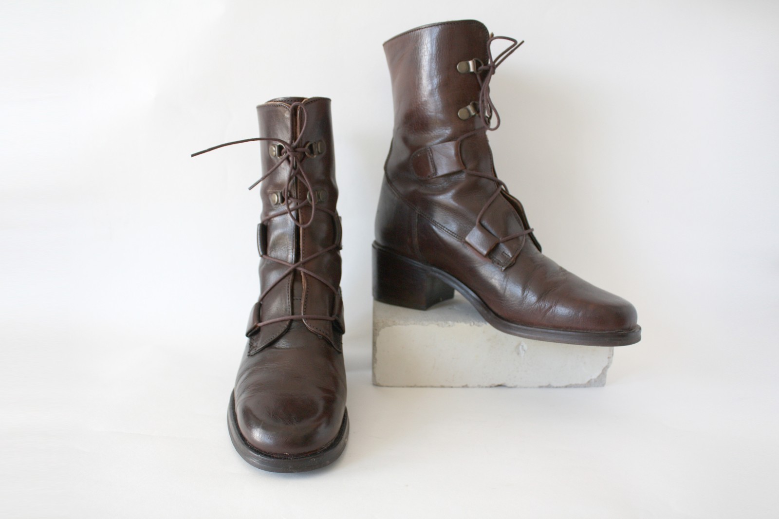 90s Brown Leather Lace Up Ankle Boots