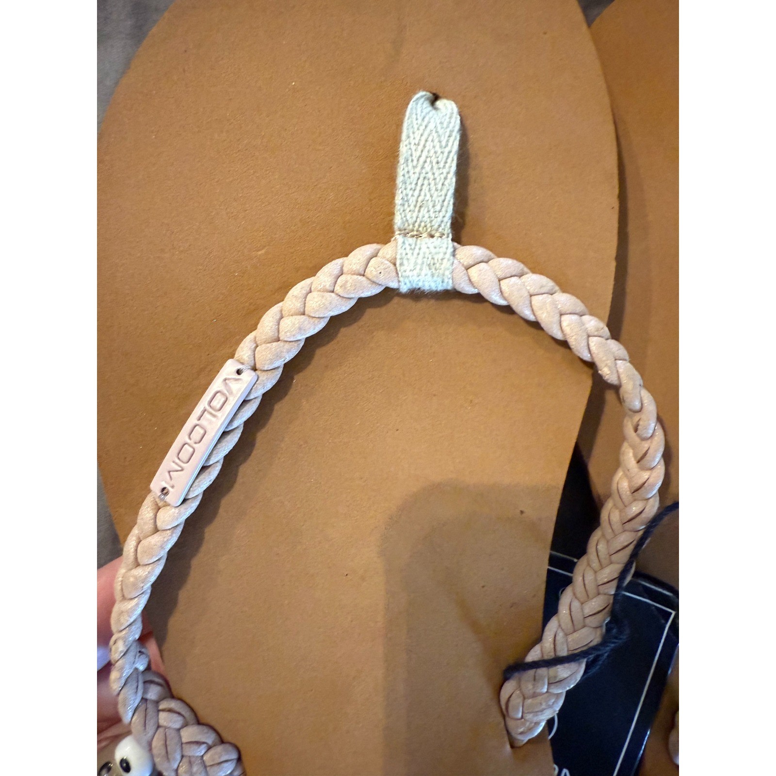 Volcom Womens Braided Strap Flip Flop Sandals Tan White Casual Beach Summer sz 7