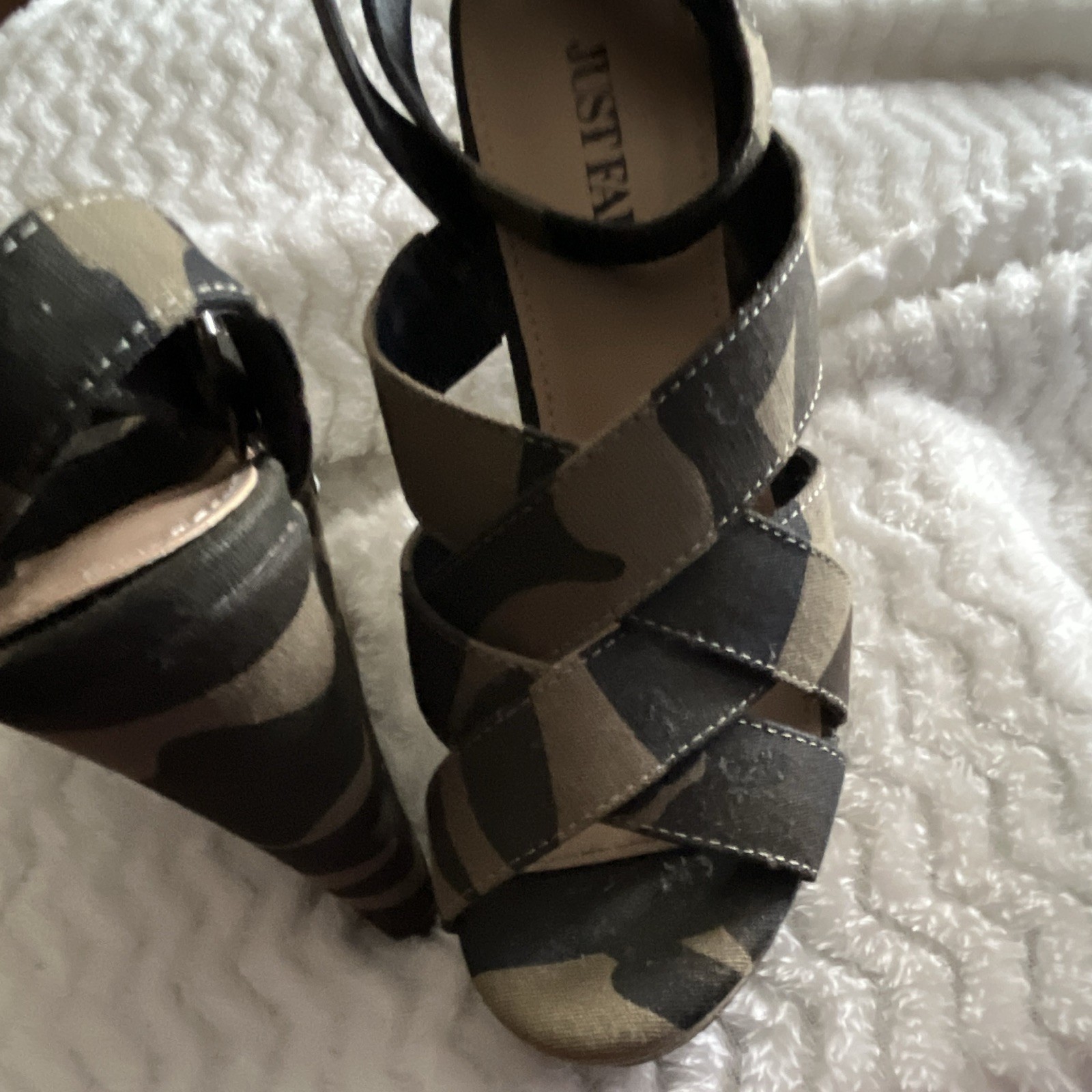 JustFab Women’s Camo Strappy Open Toe Wedge Heels Black Green Brown 6.5