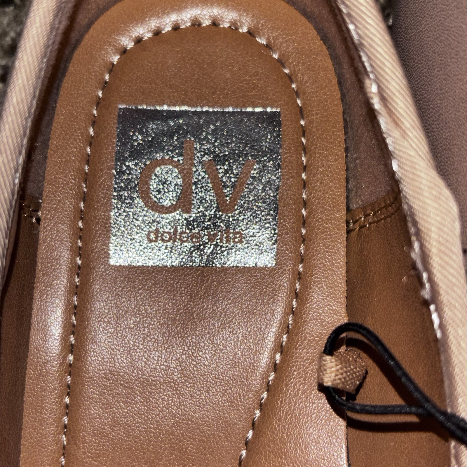 dv by Dolce Vita “Moxy” Classic Office Shoe Cushioned Ballet Flat (Café) NEW 6.5