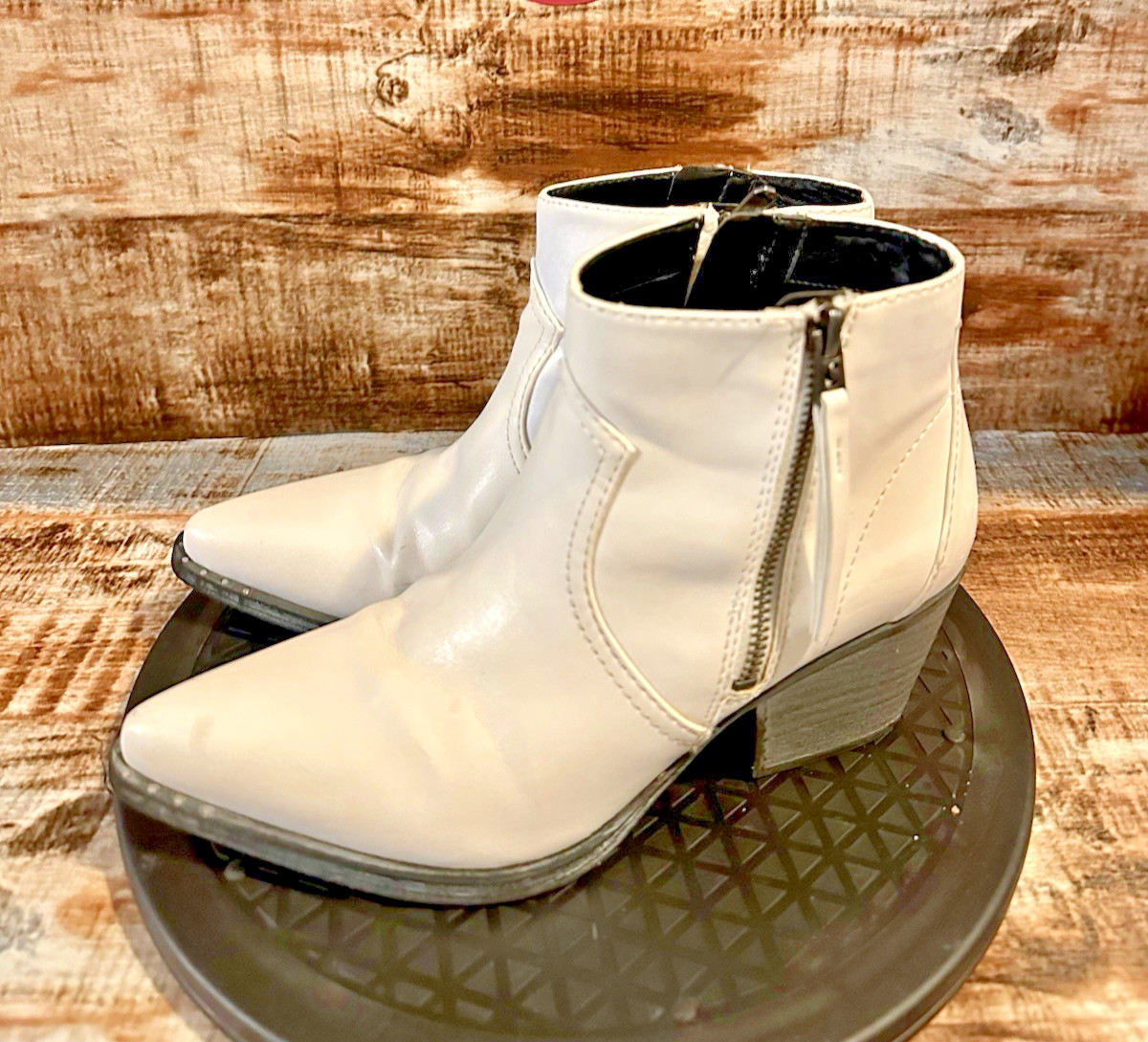 Circus by Sam Edelman White Whistler Ankle Boots Size 7 Chic City College Dance