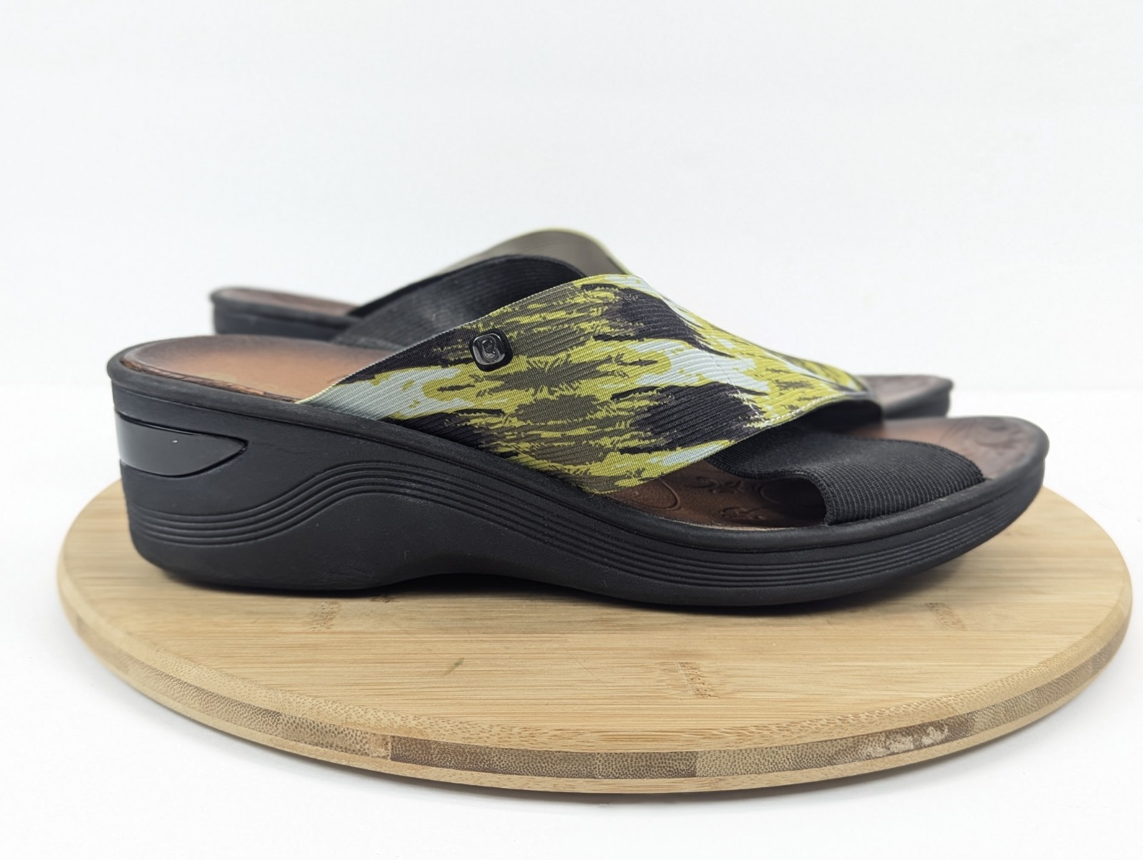 Bzees Desire Womens 11M Black Lime Green Ikat Stretch Wedge Sandal Slides