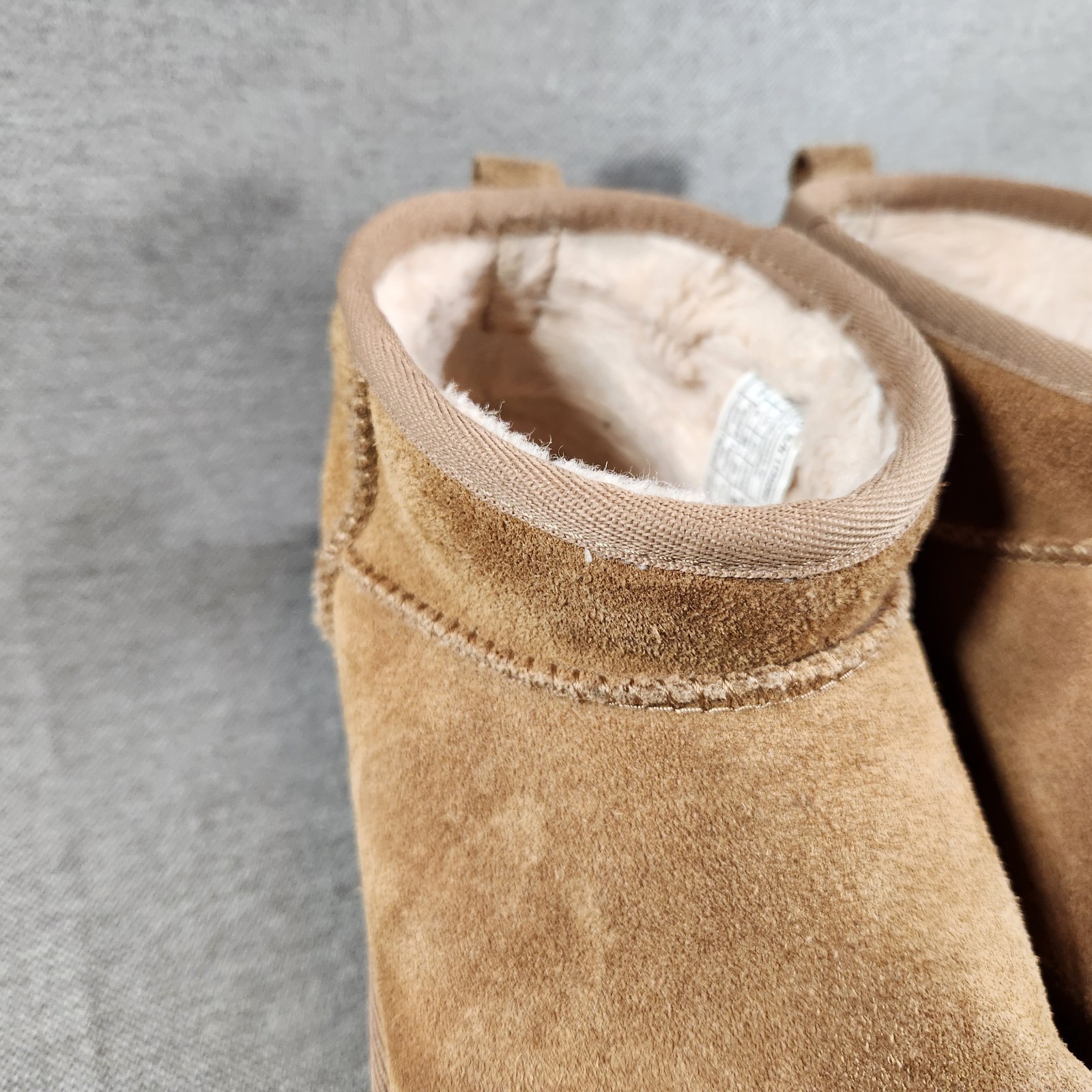 UGG Classic Ultra Mini Platform Womens Size 8 Chestnut Brown Suede Boots 1135092