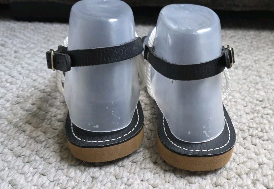 KINO Key West Cordones Black Leather T Strap Thong Handmade Sandals Women’s 9