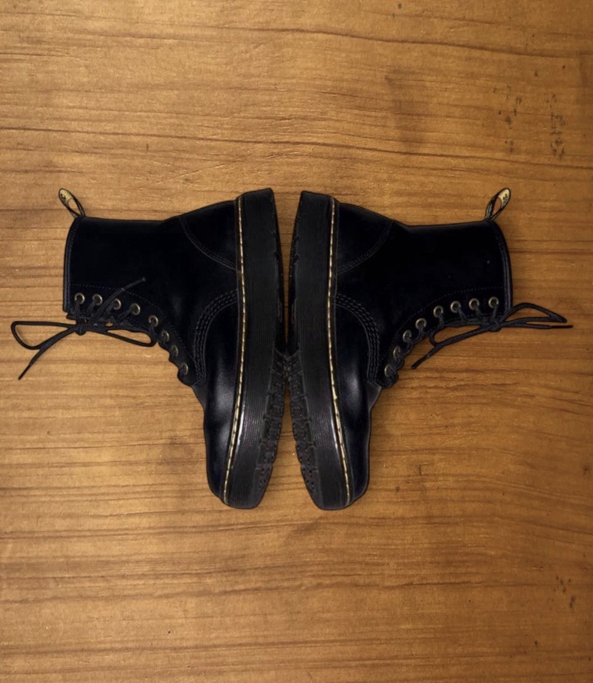 Dr. Martens 1460 flat sole Black Leather Lace-Up Ankle Boots Women 7.5, Men 6