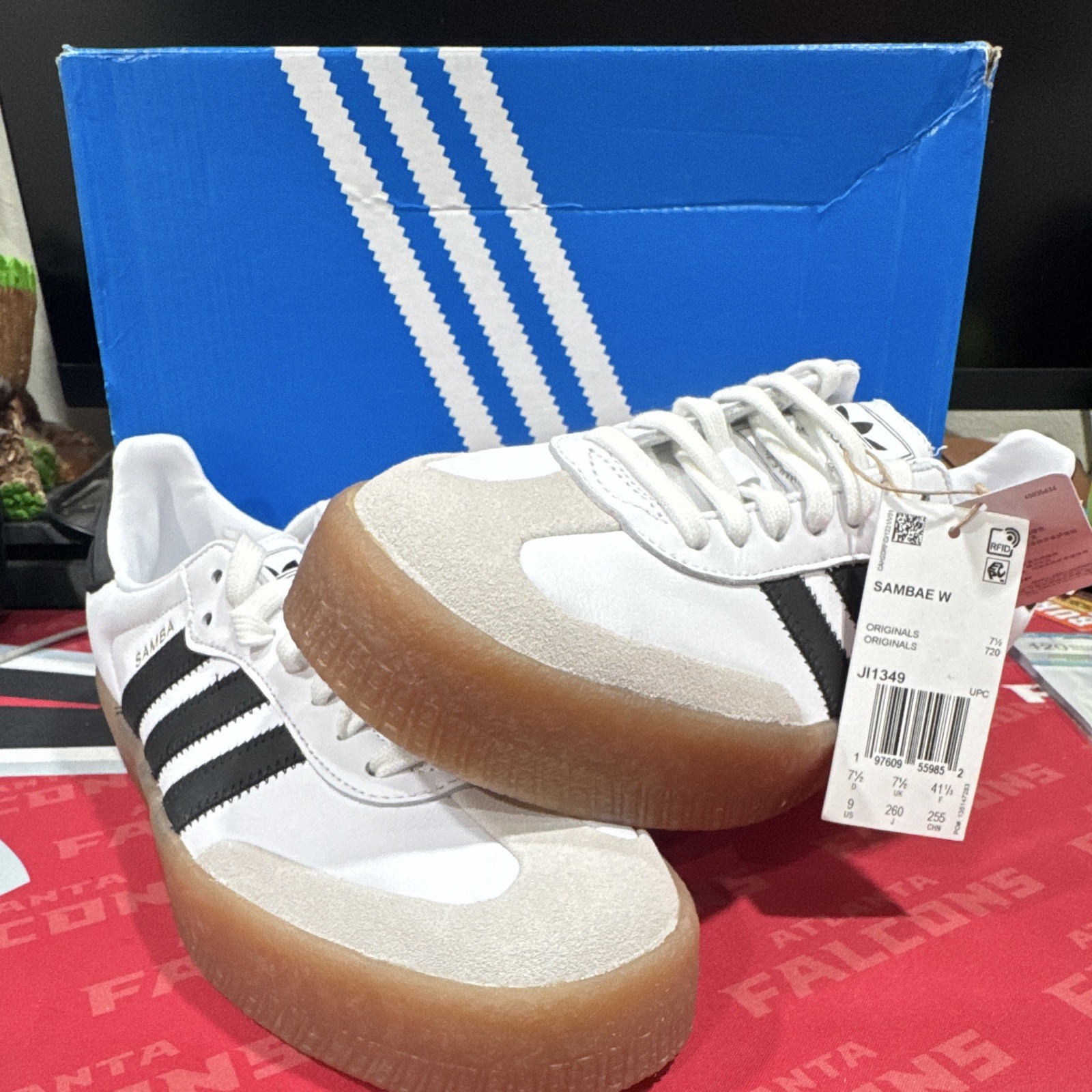 adidas Sambae W Women’s Low Top Lace-Up Leather Sneaker White/Black Gum JI1349