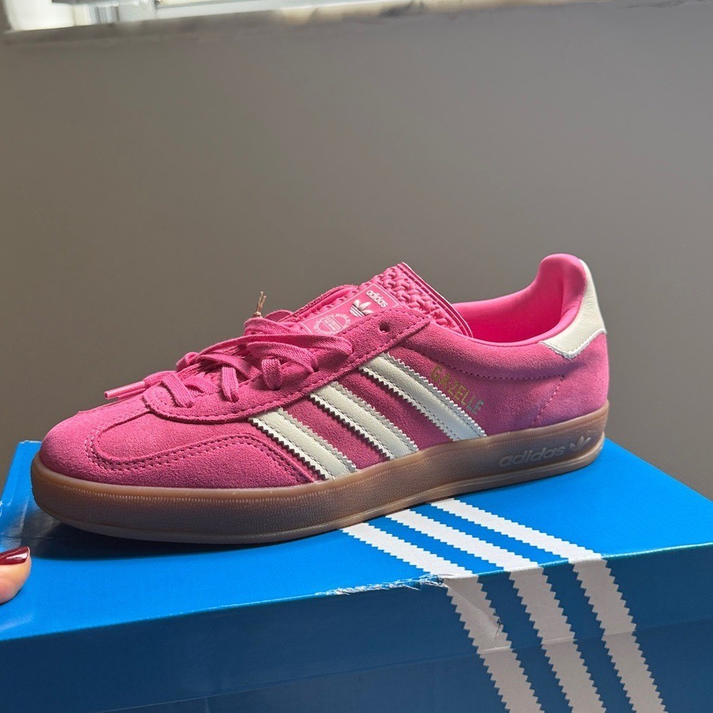 Adidas Gazelle Indoor Pink bubblegum white Sneakers size 7 in box