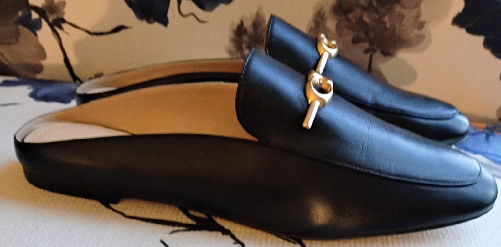 Coach Sienna Shoes Leather Slide Size 9.5 B Black with Gold Logo