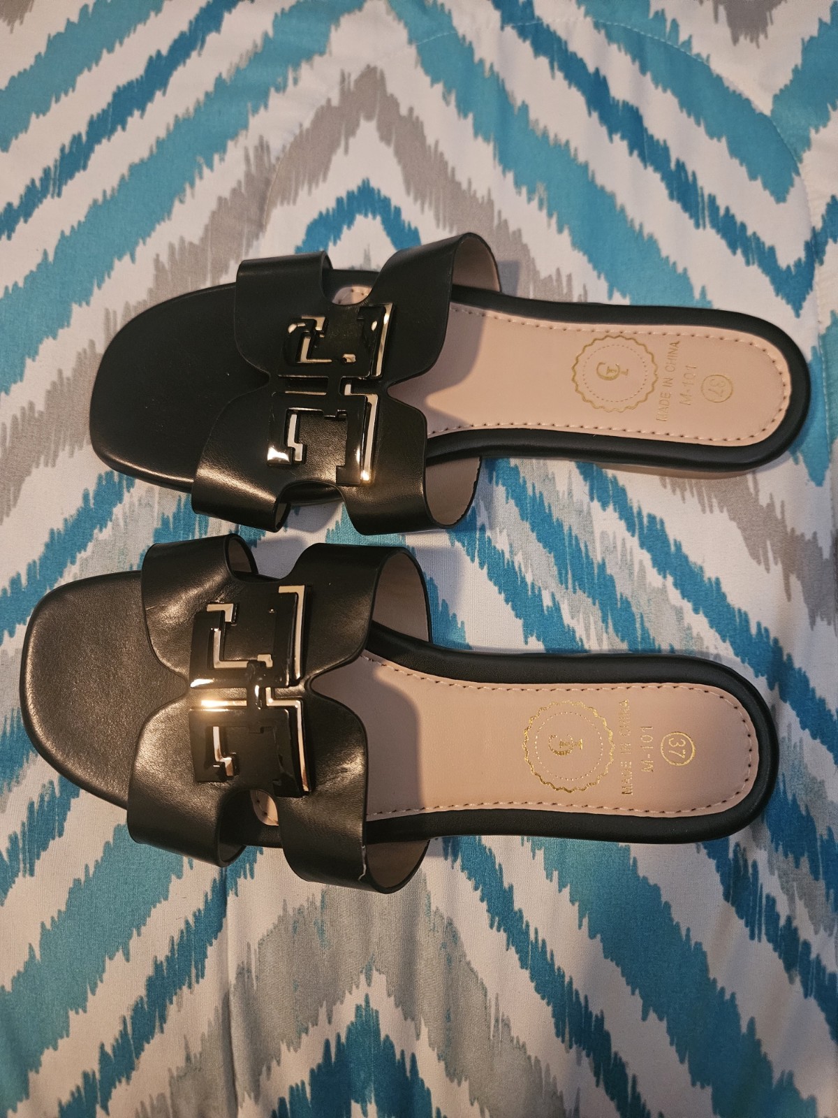 Women’s Black Slide Sandals Synthetic Metal Buckle Straps Slip-On Casual US 6
