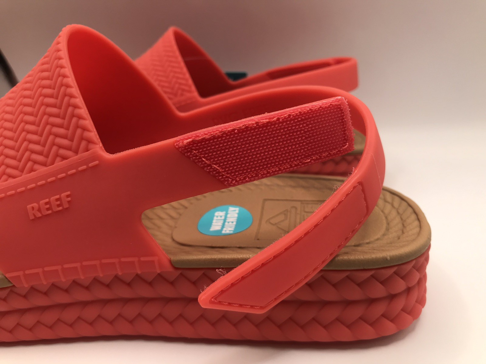 WOMEN’S REEF SUNSET CORAL WATER VISTA STRAPPY BEACH/POOL SUMMER SANDAL SIZ 9 NWT