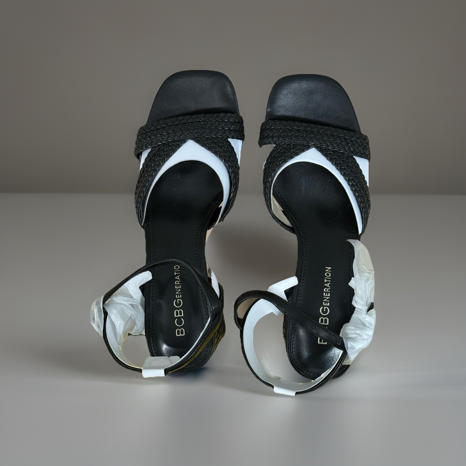 BCBG Generation Dahlia Sandal Size 6! New And Unworn In Box!!
