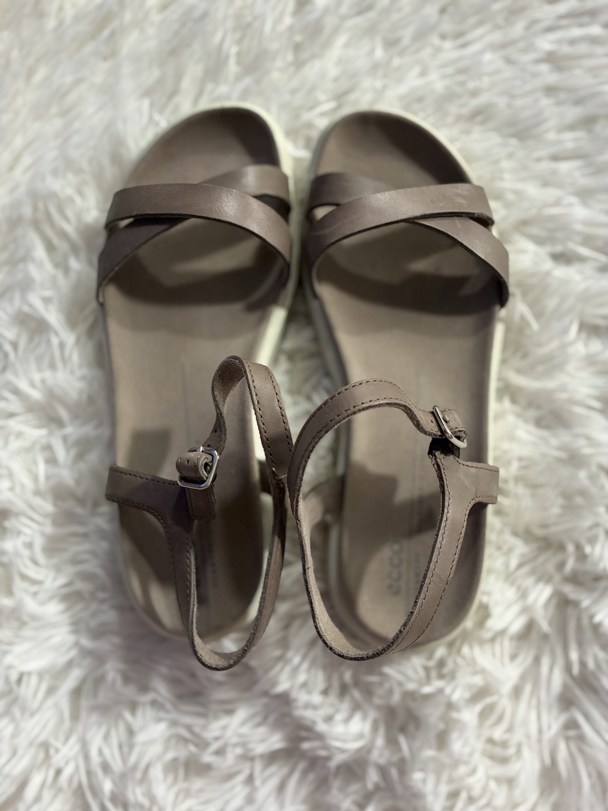 ECCO Comfort Leather Yuma Ankle Cross Strap Strappy Sandal Gray Taupe 38 7 7.5