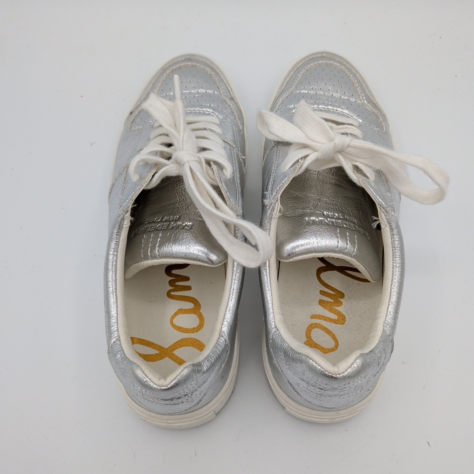 Sam Edelman Edie Silver Metallic Low Top Sneakers Womens Size 6M SE-1980