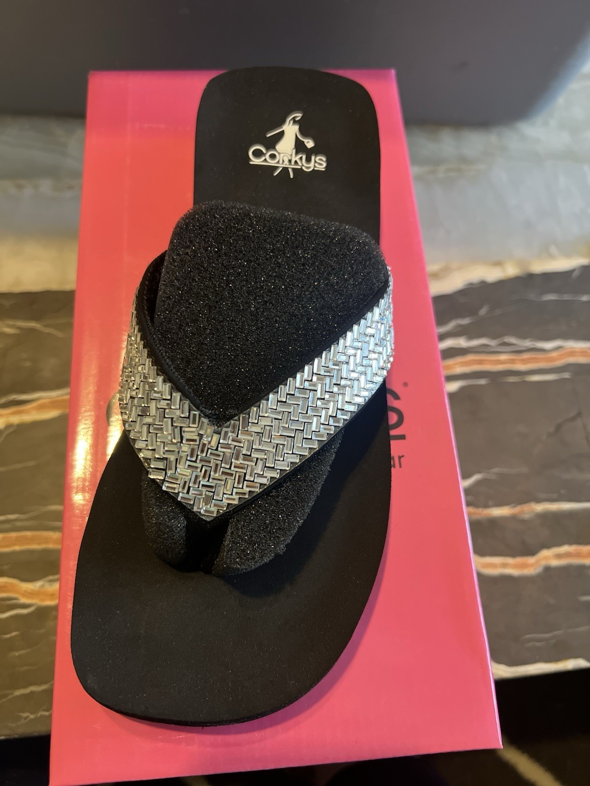 Corkys Women’s Wedge Flip Flop Sandals Black/Silver Metallic Slip-On US 7