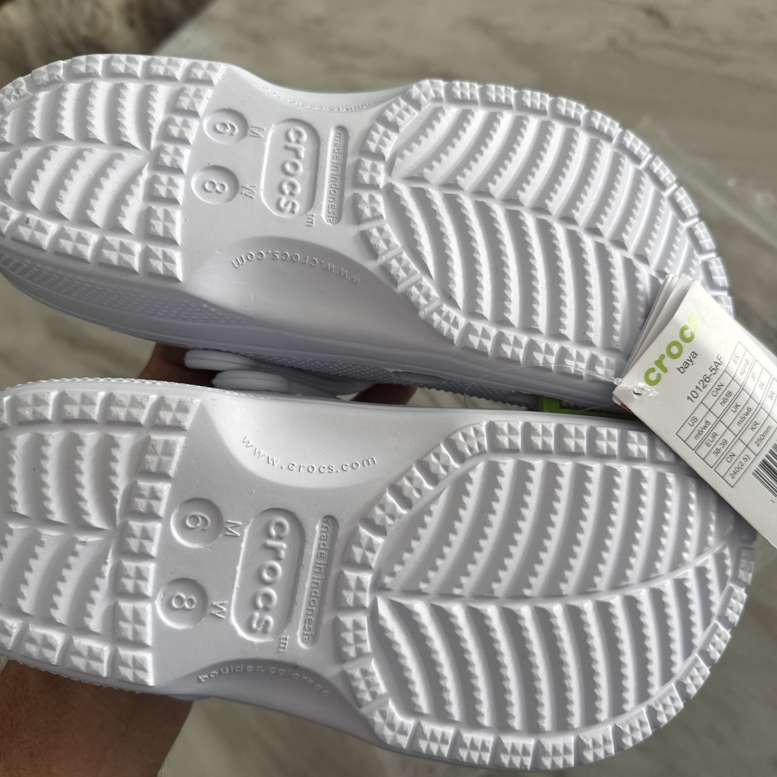New With Tags Original Baya Crocs Size M6 W8