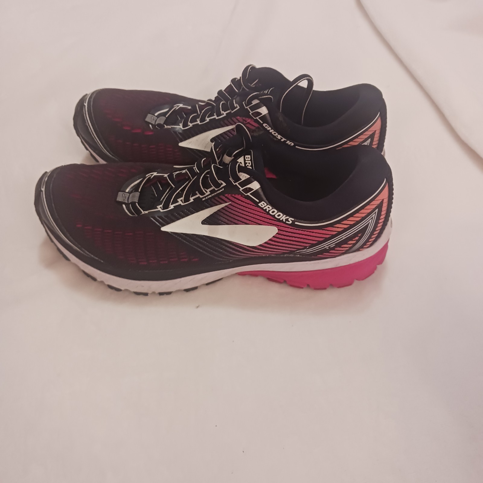 Brooks Ghost 10 Pink and Black Peacock 1202461B067 Size 10