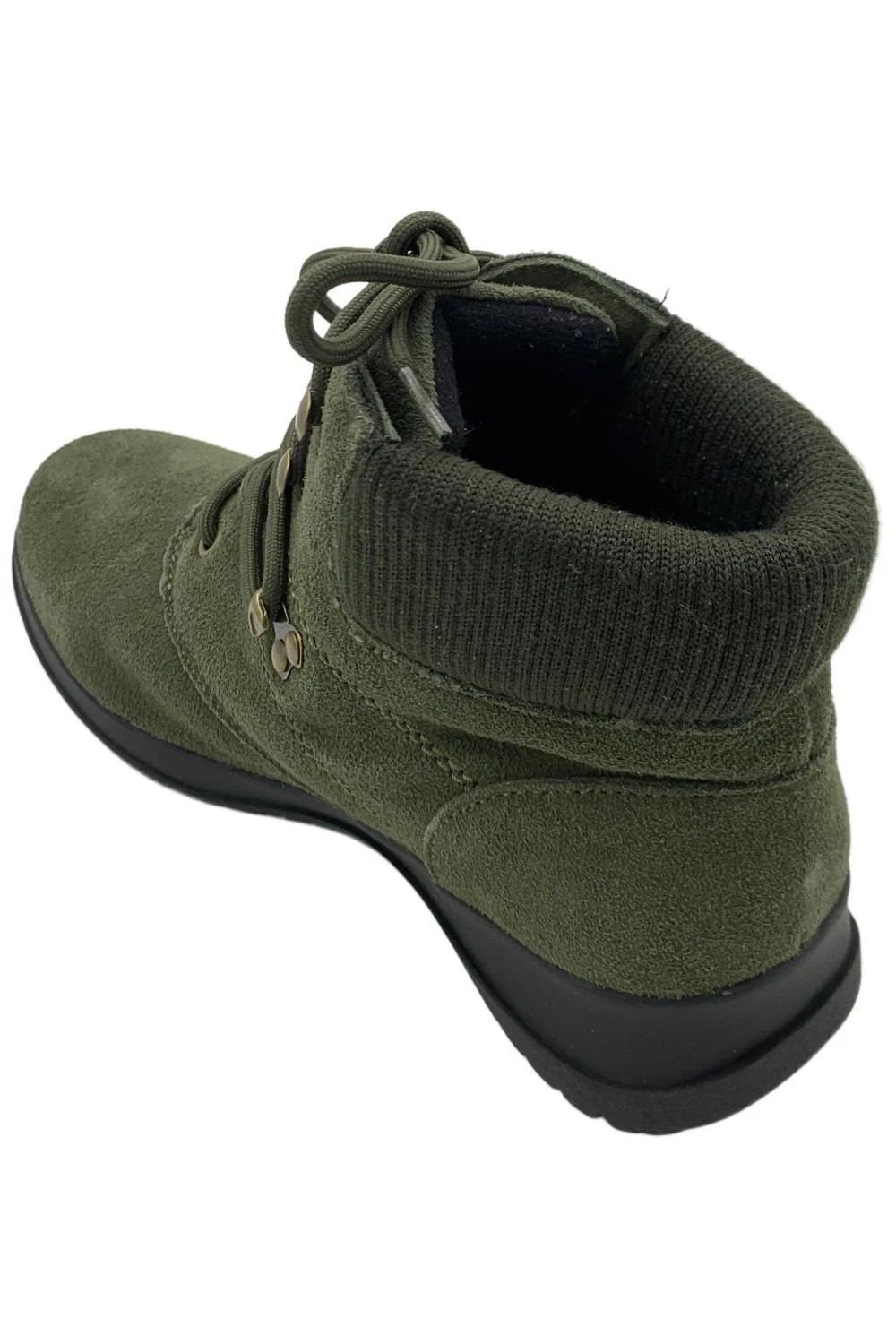 Wanderlust Women’s Boston Suede Ankle Boots Olive