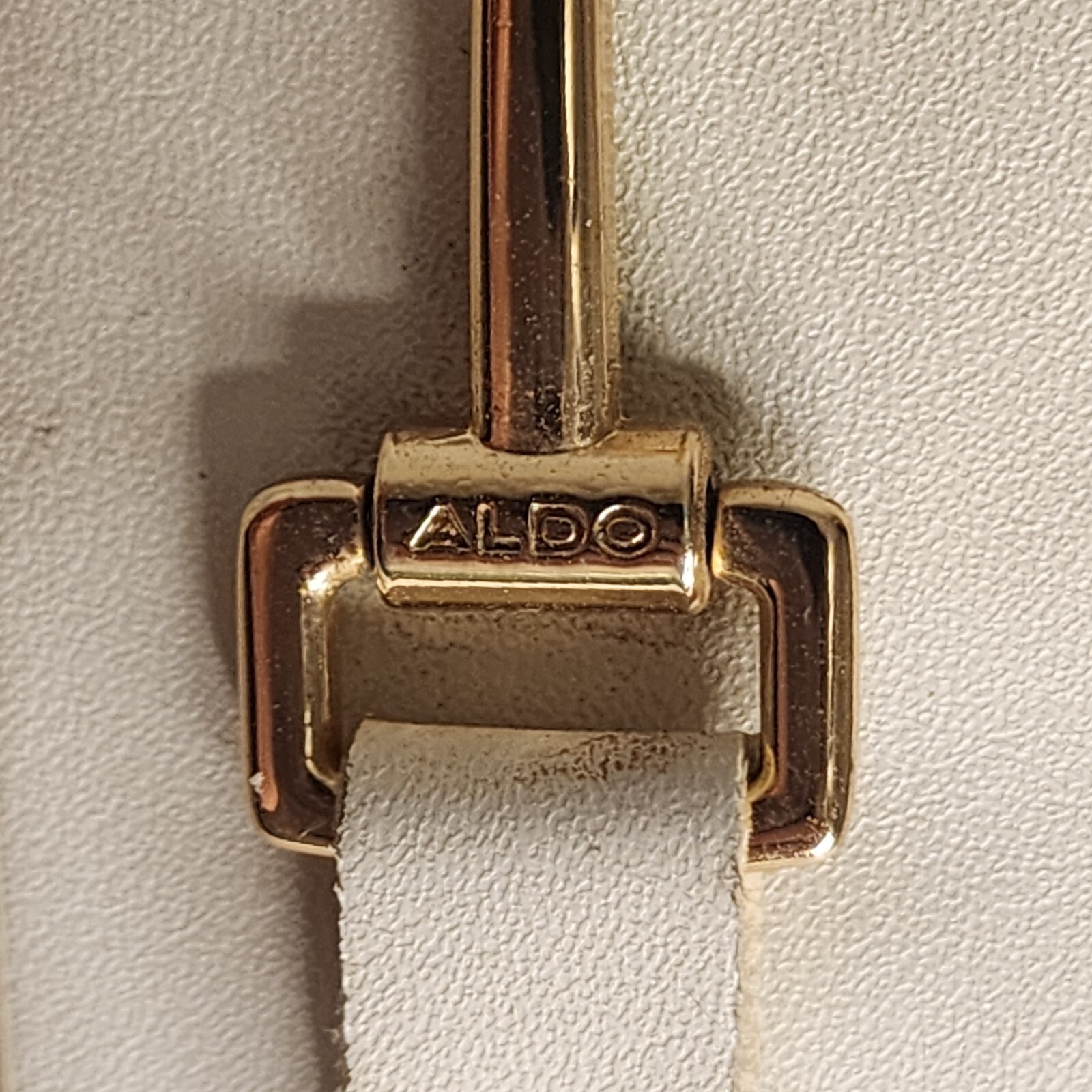 Aldo White Faux Leather Thermoplastic Rubber Sole Gold Buckle Sandals Women 8.5
