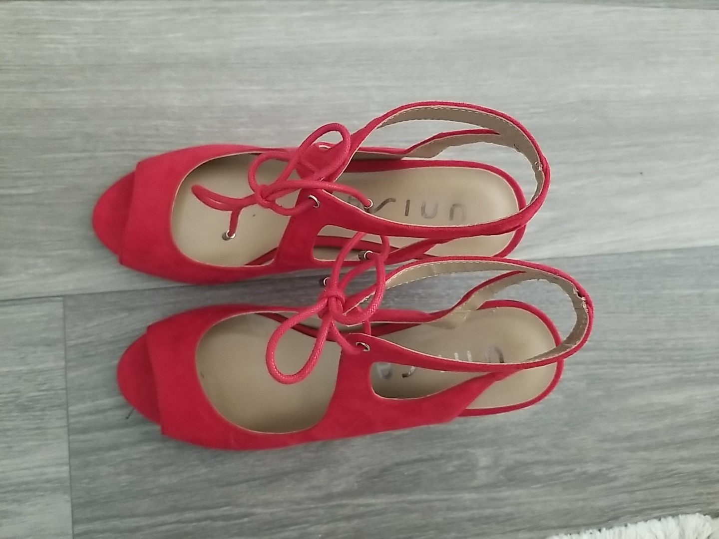 UNISA UNMARRIS Red Lace Up Heels peep toes size 7.5