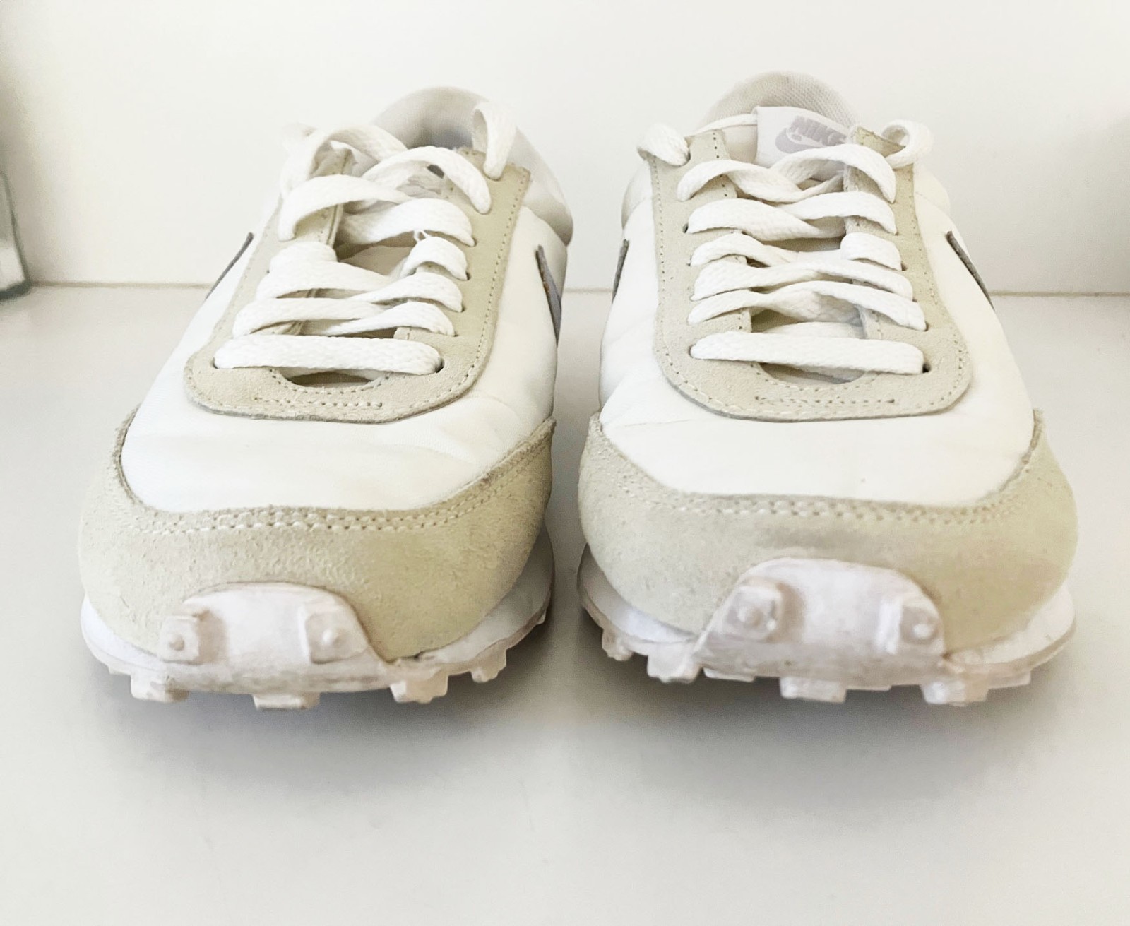 Nike Daybreak Running Shoe Womens Size 7 Retro Sneaker Running Casual Shoe