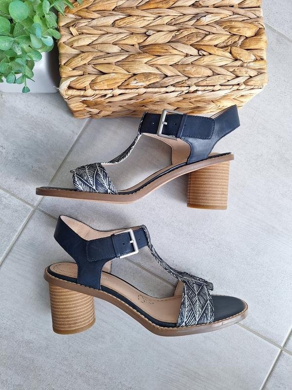 ladies clarks heels navy 40 #1PF7