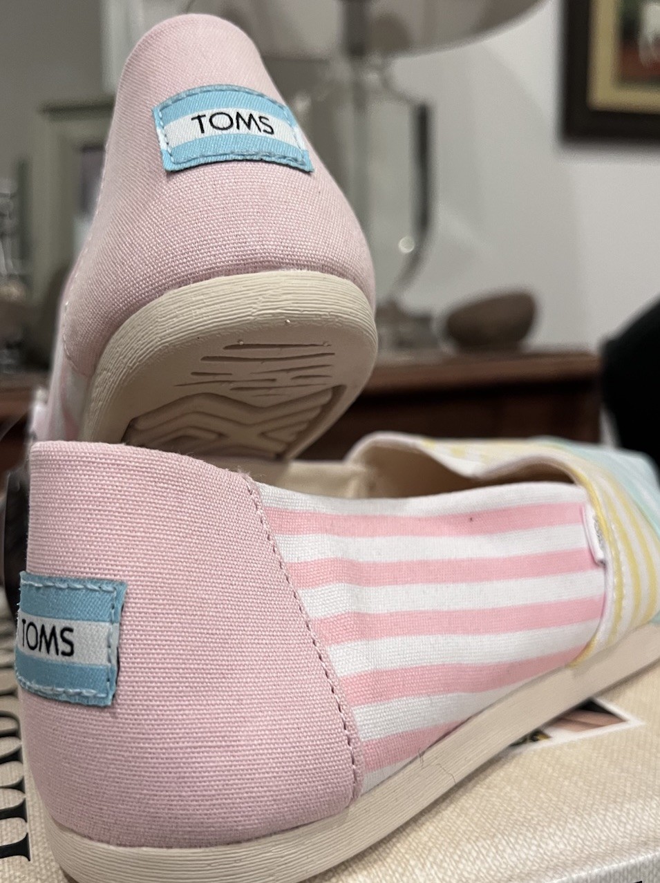 TOMS NWT Women’s Slip-On Pastel Multi Stripe Colorblock Canvas Shoe Size 9