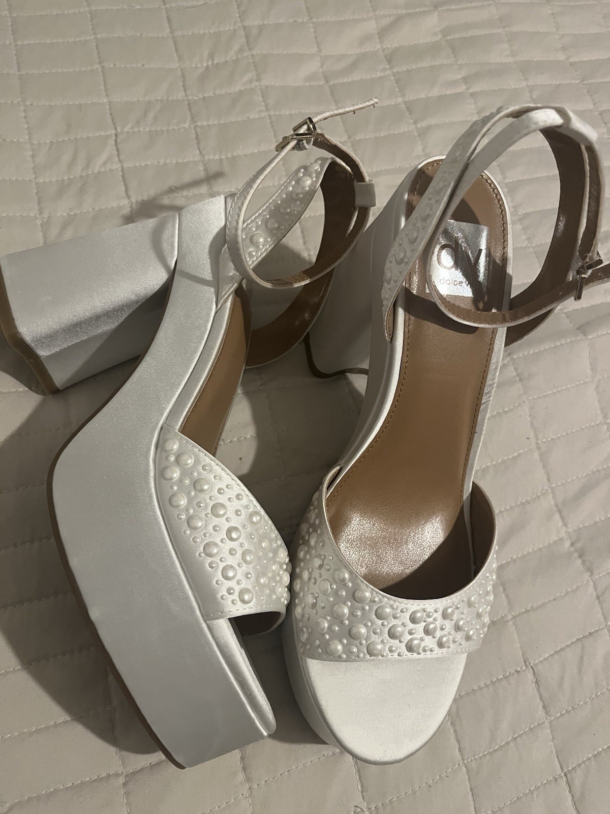 DV Dolce Vita Women’s Wizzard Pearl Platform Dress Sandals Size 7.5