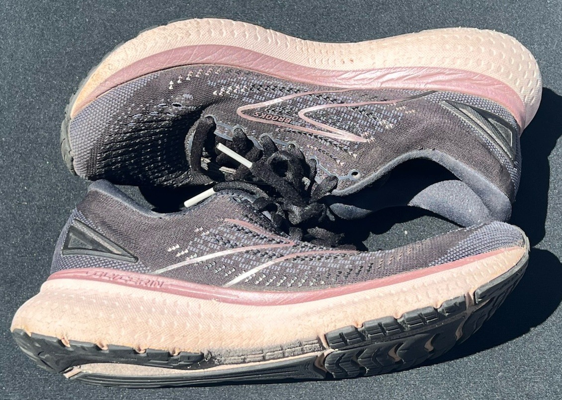 Brooks Womens Size 7 Glycerin GTS 19 Black Running Shoes Sneakers 1203441B074