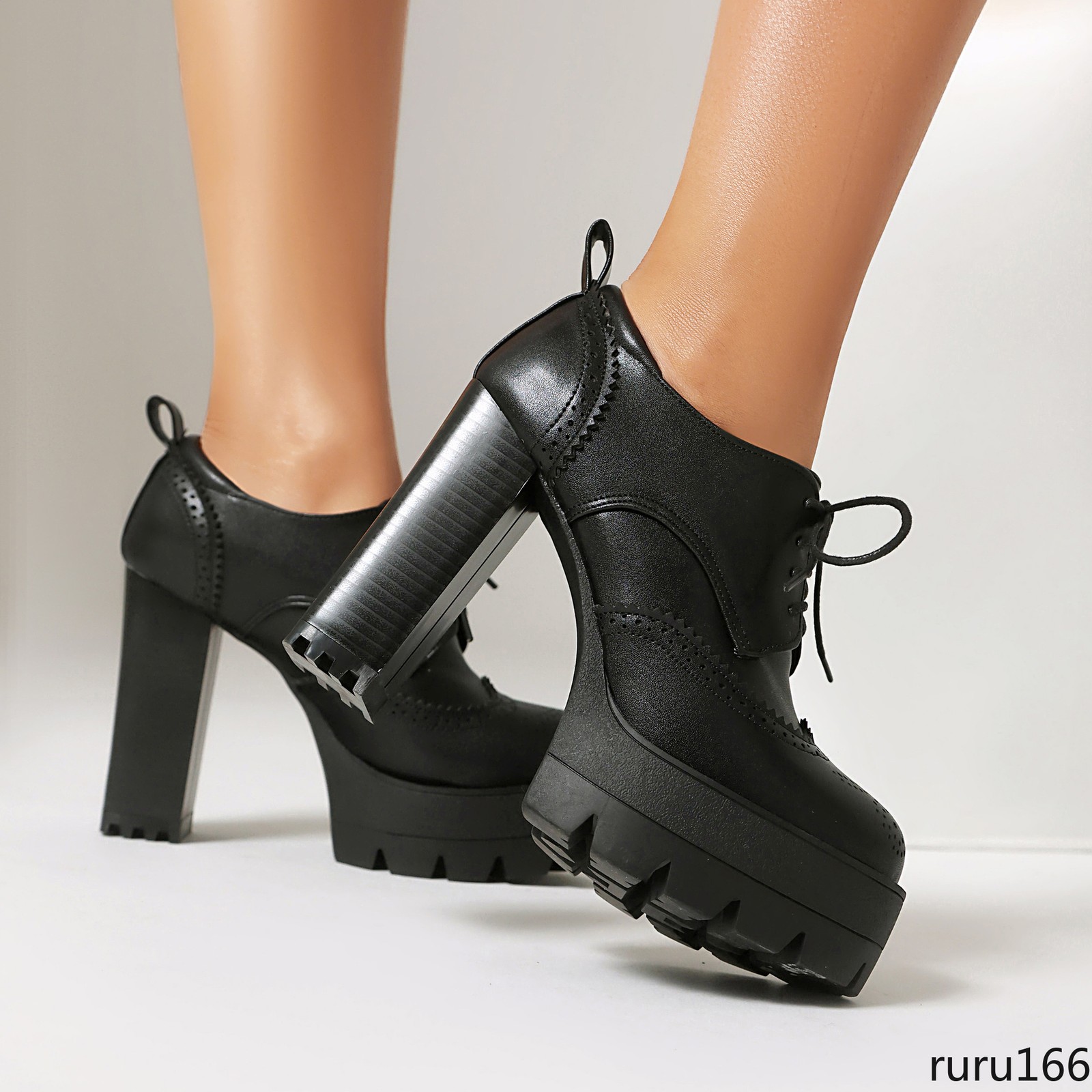 Women Leather Brogue Platform Oxford Shoes Lace Up Block Heel Punk Lolita Shoes