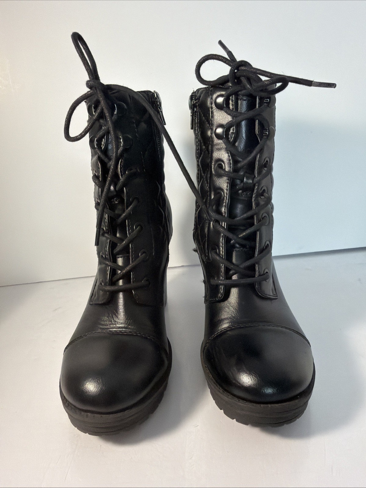 G By GUESS Black Quilted Booties Boots Heels Biker Grunge Gothic Moto Buckle 6.5