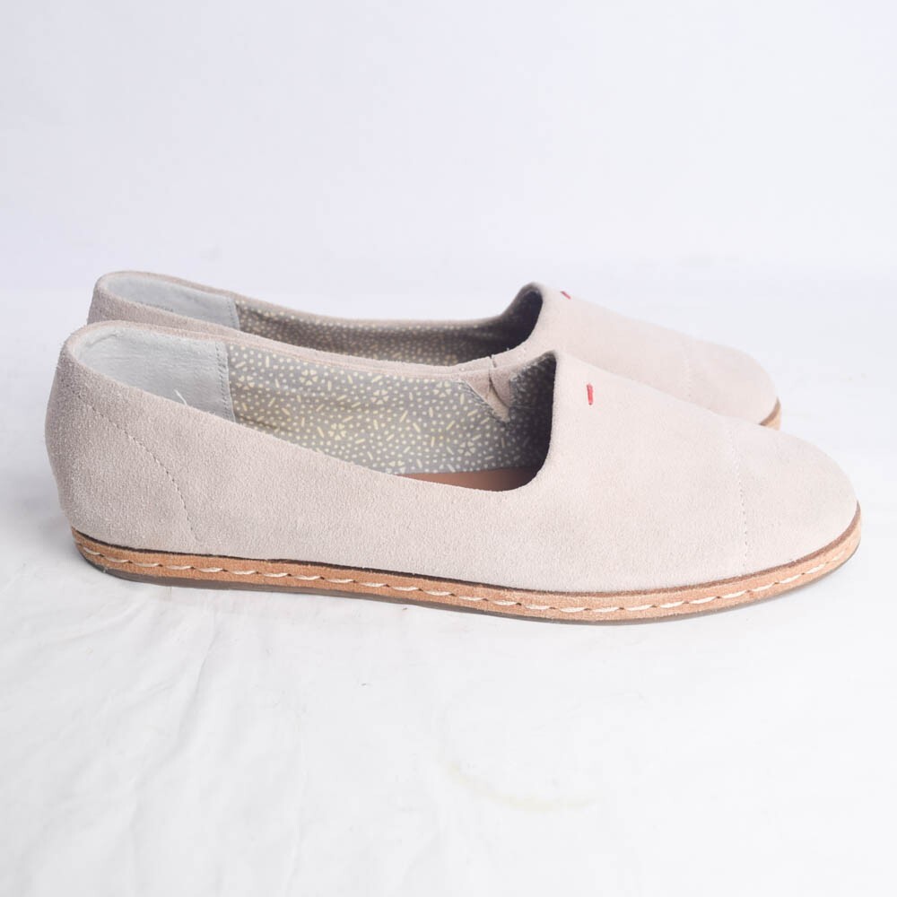 ED Ellen Degeneres Womens 8 Pale Pink Beige Suede Flats Loafers Slip Ons Norana