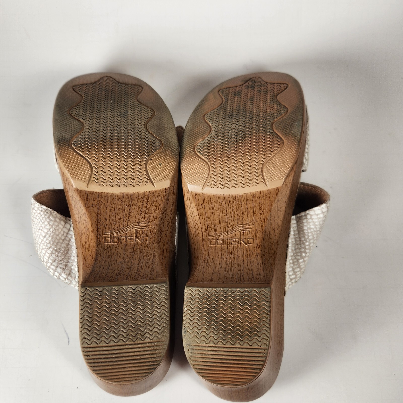 DANSKO Women’s Sophie Sandal 8.5 EU 39 White Snake Print Open Toe Leather Shoe
