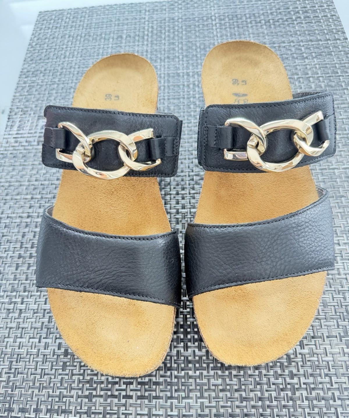 Naot Womens Black Leather Slide Sandals Slip-On Chain Accent Comfort EU39/US 8