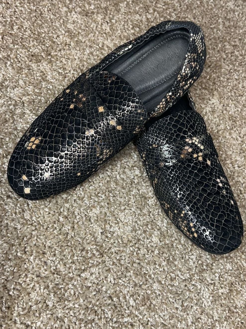 Chocolat Blu Ida Snake Print Leather Loafers Size 8.5